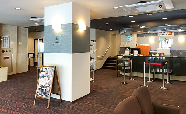 フロント・ロビー