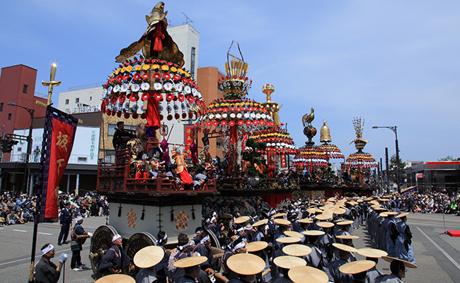 高岡御車山祭