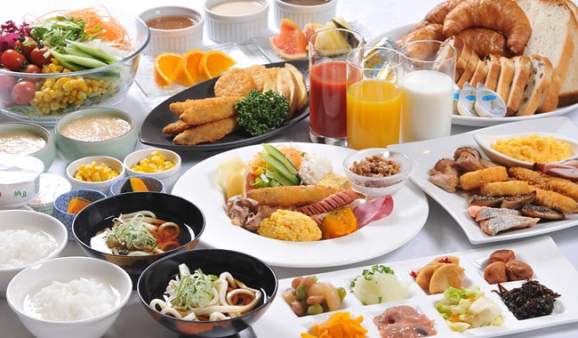 朝食バイキング