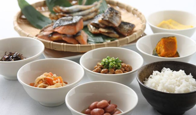 朝食バイキング